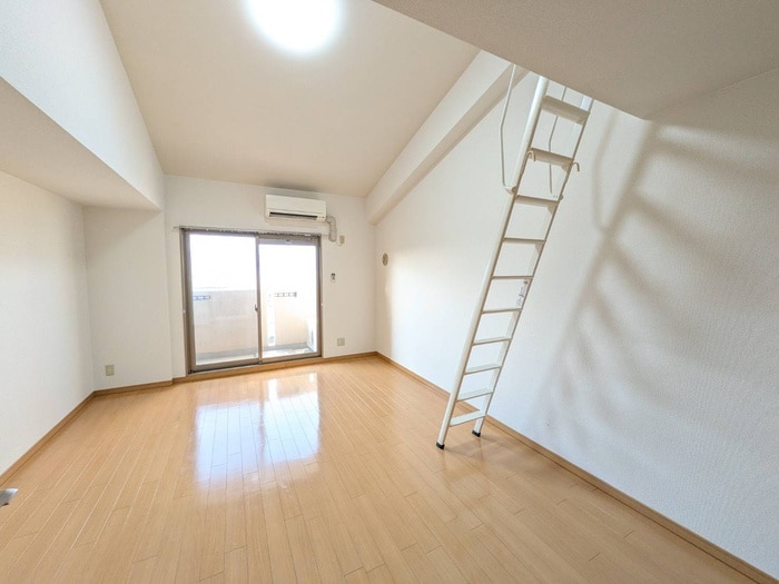 居室 クエスト西大路