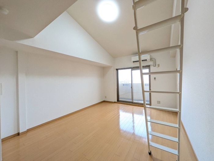 居室 クエスト西大路