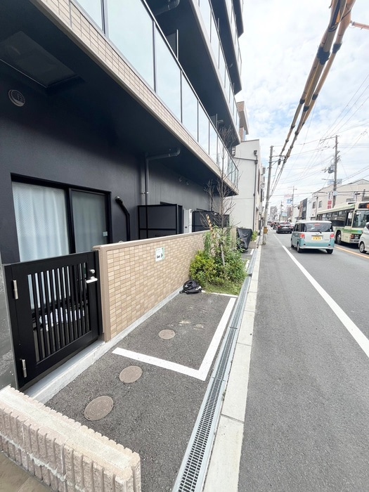 バイク置き場 Jino平野