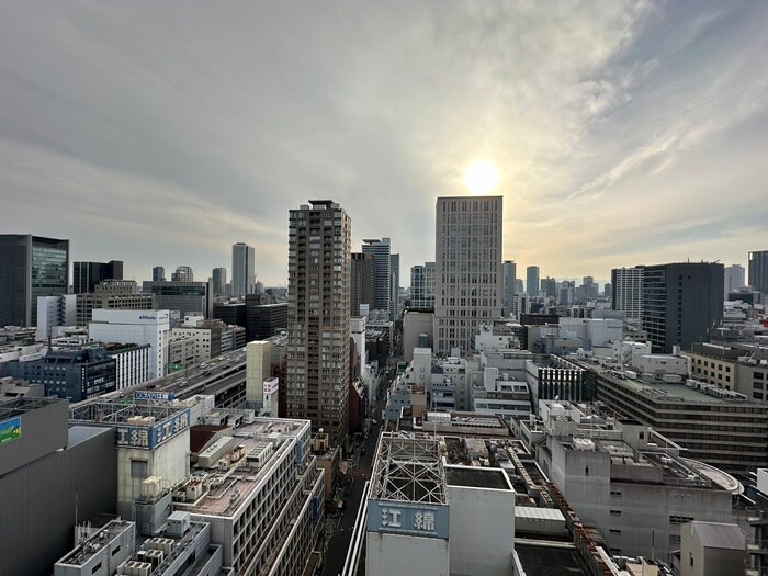 室内からの展望 ブランズタワー大阪本町(2102)