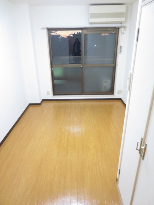 居室 シャルマン池田３３