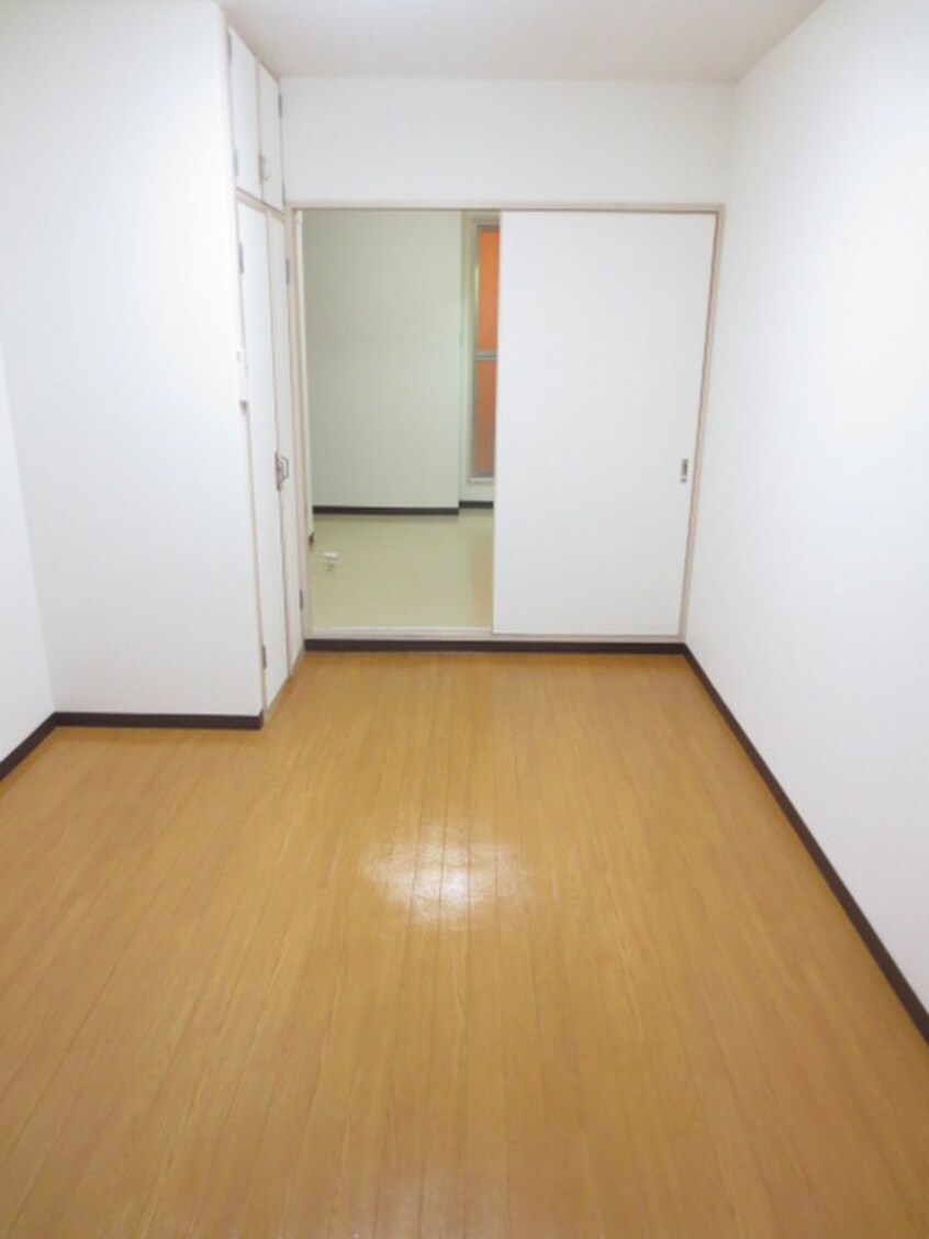 居室 シャルマン池田３３