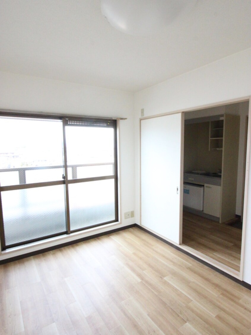 居室 シャルマン池田３３