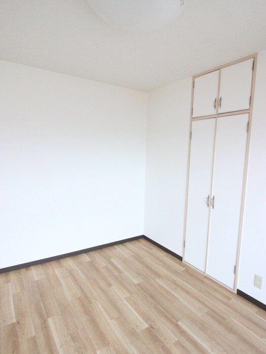 居室 シャルマン池田３３