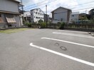 駐車場 フルールラズリン