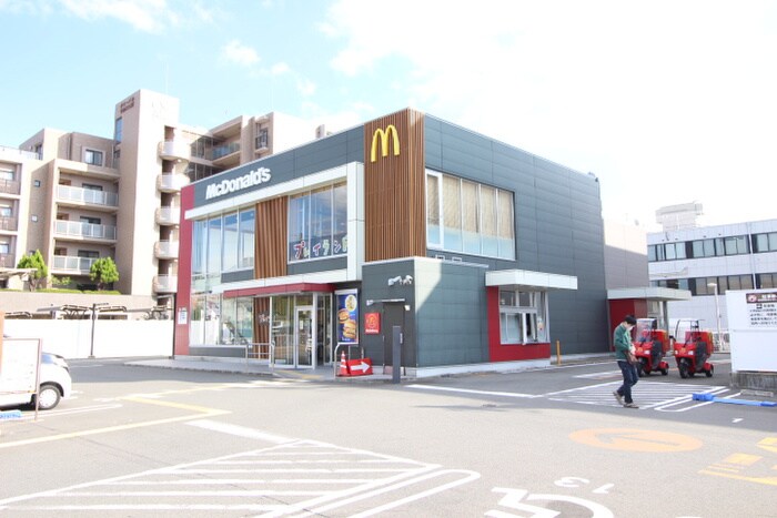 マクドナルド 宇治大久保店(ファストフード)まで400m 広野町マンション