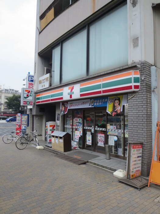 セブンイレブン(コンビニ)まで210m サンクチュアリ二条城Ⅱ
