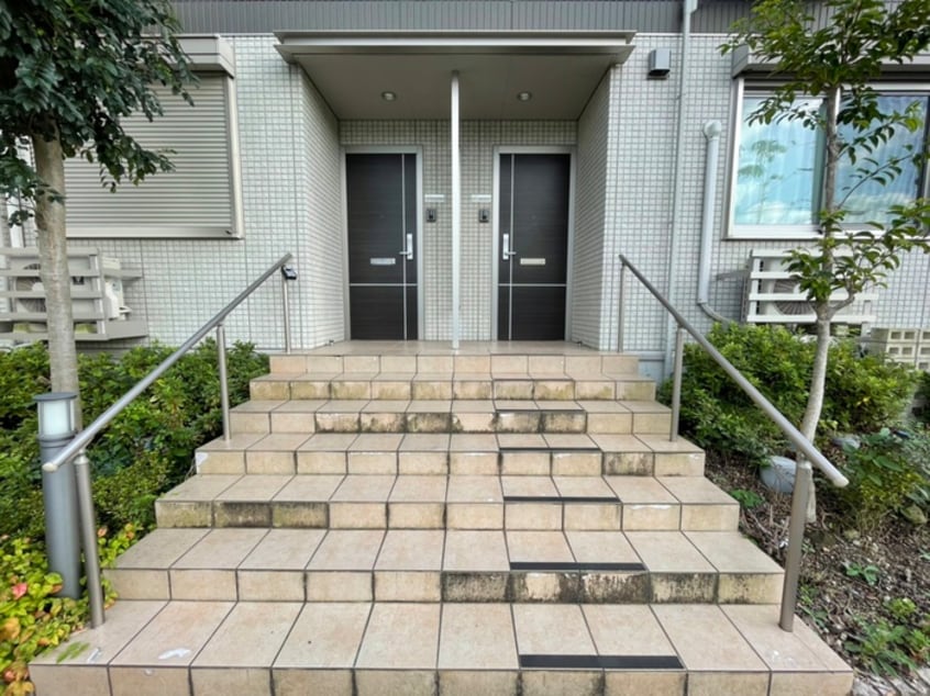 エントランス部分 グリーン・ビレッジ