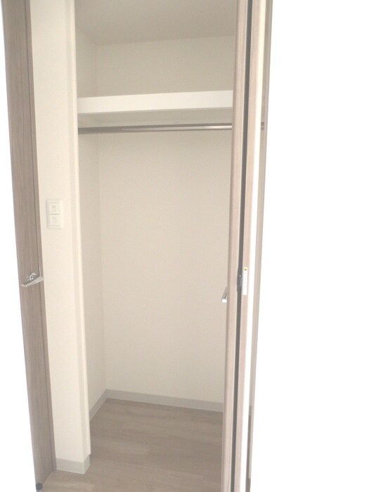 収納 プレサンス玉造駅前(204)