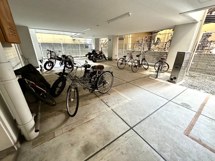 駐輪場 ドルチェヴィ－タ新北野