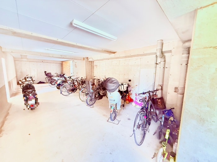 駐輪場 ベルメゾン７番館