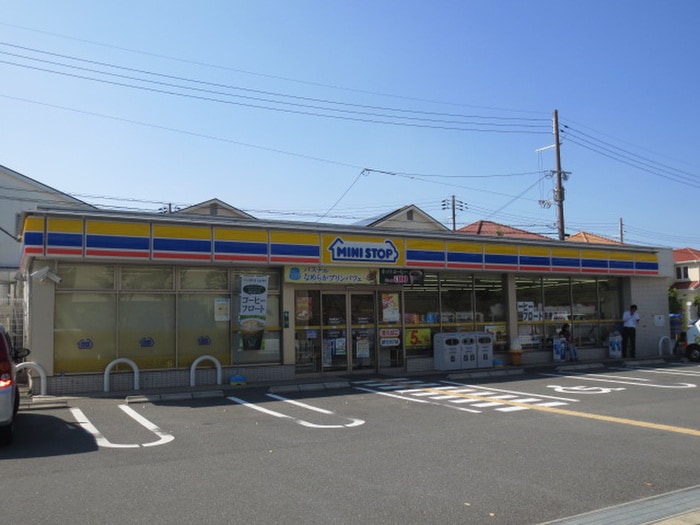 ミニストップ八幡欽明台店(コンビニ)まで254m ベルメゾン７番館