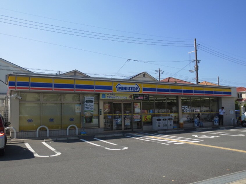 ミニストップ八幡欽明台店(コンビニ)まで254m ベルメゾン７番館
