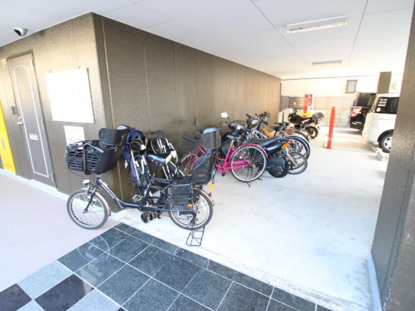 駐輪場 フルール須磨