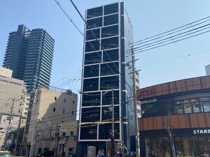 グリュックメゾンⅥ　WEST