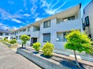 伊勢の森ハイツＢ棟の外観