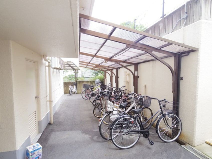 駐輪場 シャルム醍醐