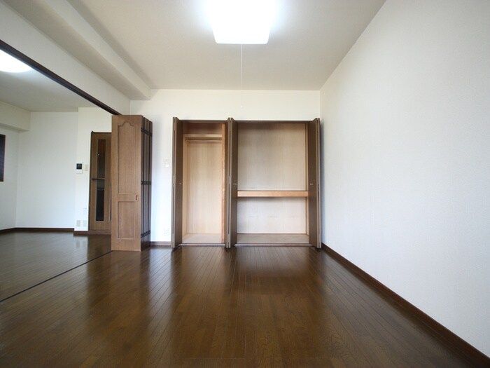 収納 ルナ・ポリス