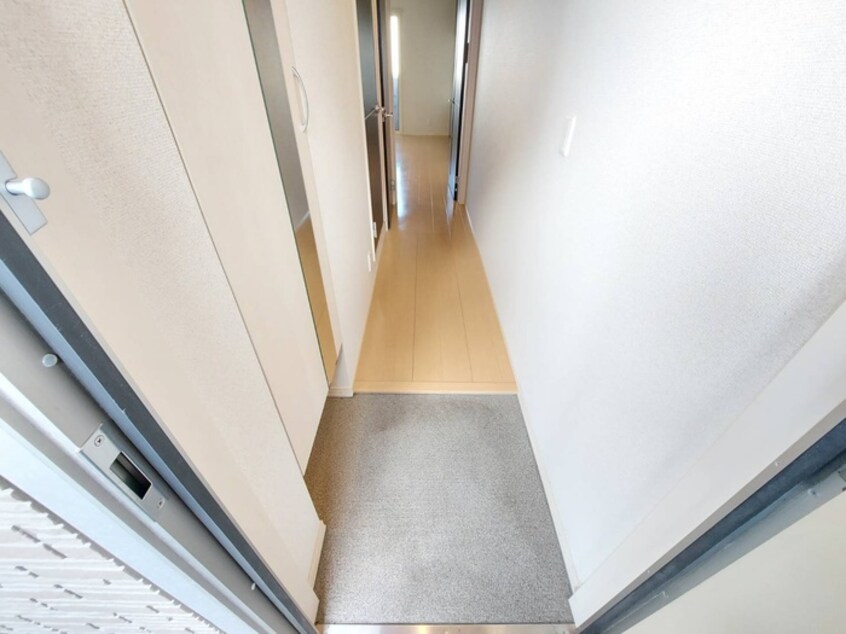 玄関 フローラ城南