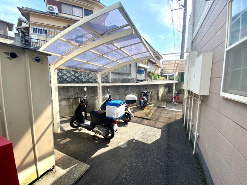 駐輪場 サマックスラフィネ