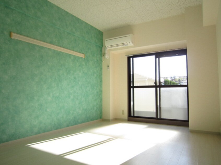 居室 ツヴァイ・バ－ム・宝ヶ池