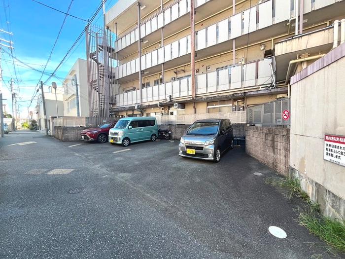 駐車場 甲陽ハイツ