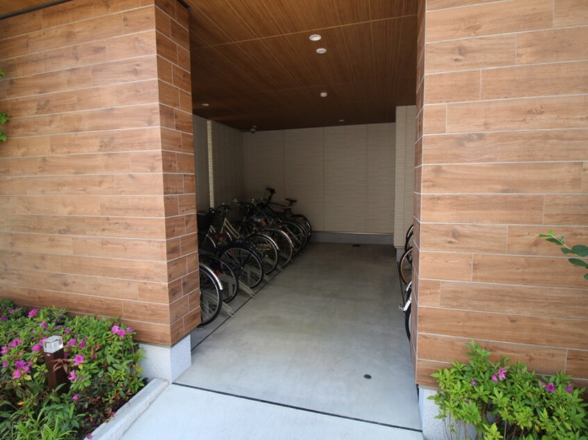 駐輪場 ブランエ別院