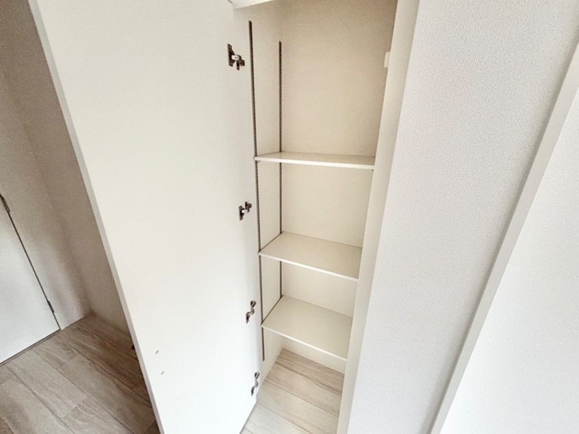 収納 セレニテ夕陽丘エクラ