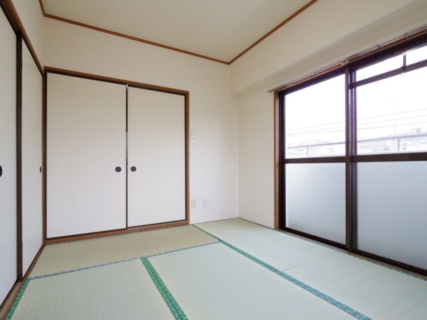 居室 パレス稲荷