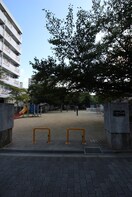 三明町(公園)まで80m チコアドニス