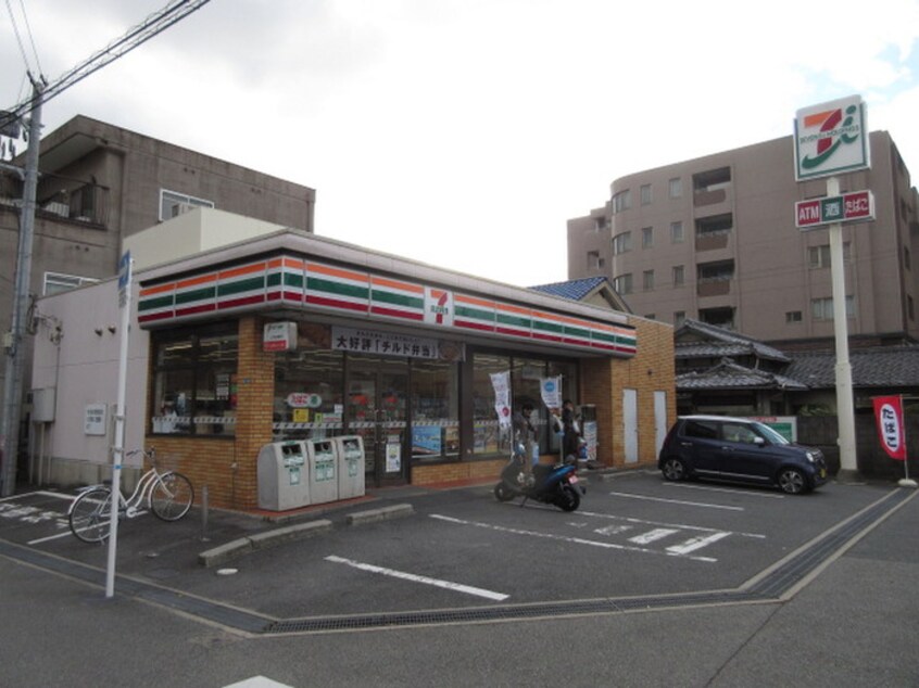 セブンイレブン(コンビニ)まで400m ヴィラパックス