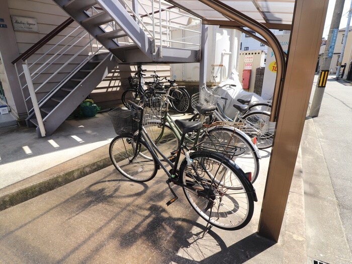 駐輪場 マスタ－ズ長洲