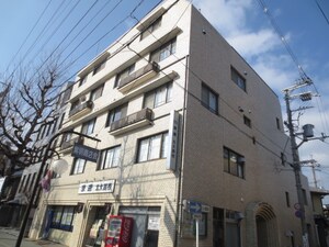 マントレッサ