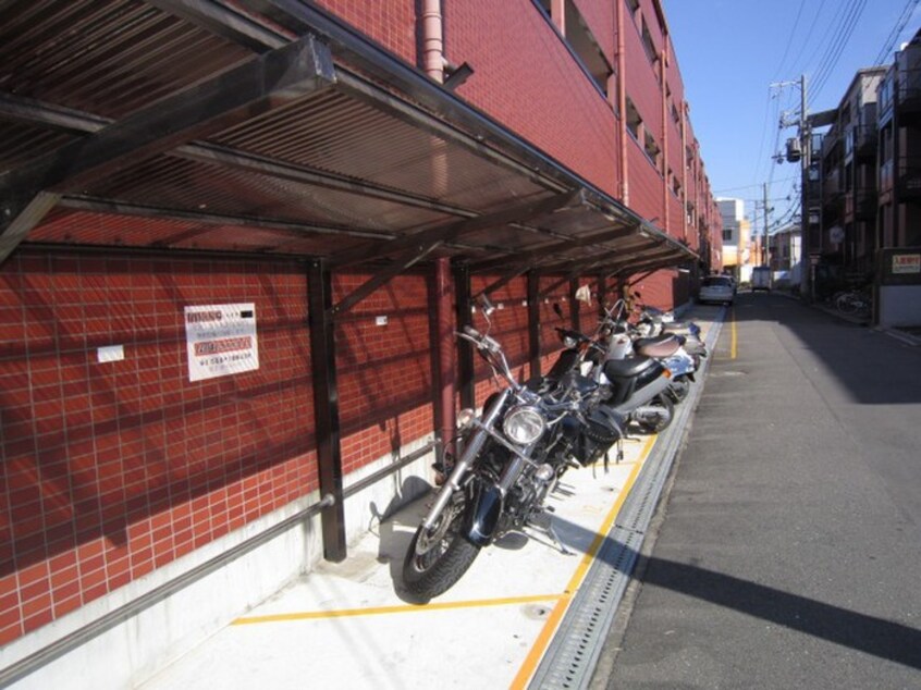 駐車場 ネオセレス五番館