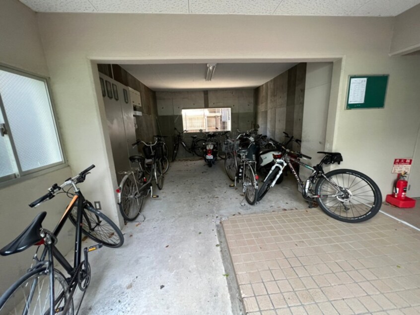 駐輪場 パ－クサイド六甲