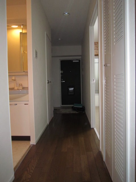 廊下 メゾンドヴィル北堀江(202)