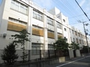 十三中学校(中学校/中等教育学校)まで396m 仮)ｽﾜﾝｽﾞｼﾃｨ新大阪ｳﾞｨｰｳﾞｫ(907)