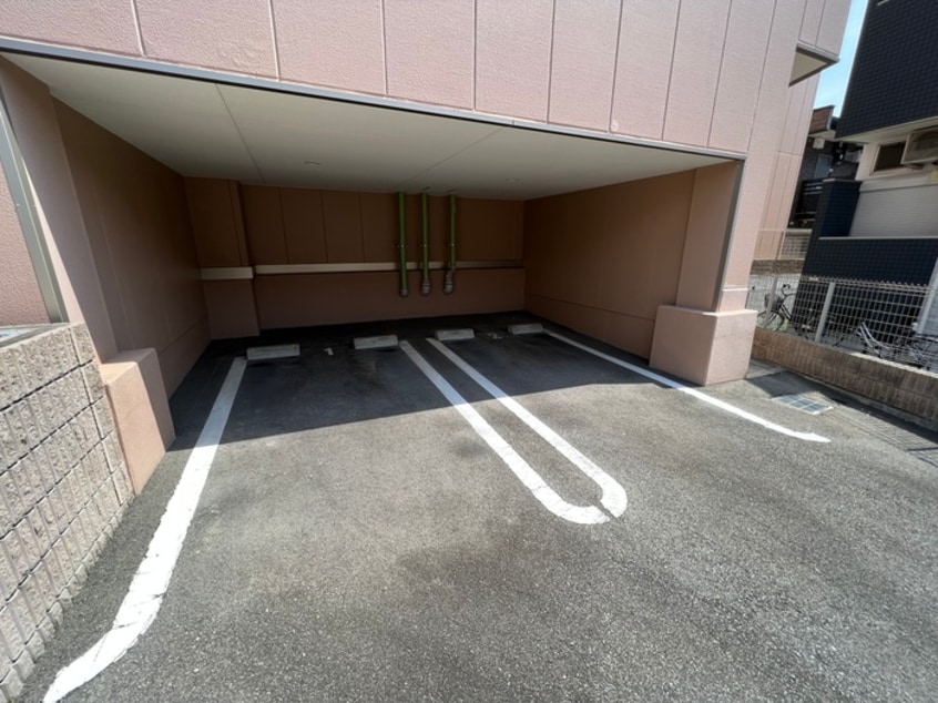 駐車場 モンパルナス