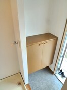 玄関 ファミーユ宮野