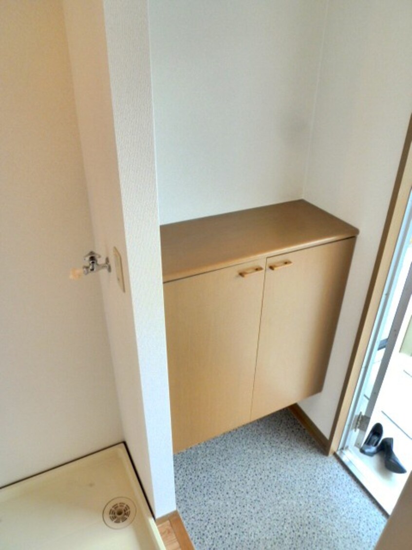 玄関 ファミーユ宮野