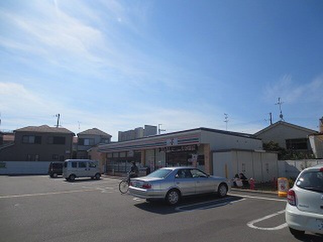 セブンイレブン枚方招提店(コンビニ)まで369m 招提元町古賀一戸建