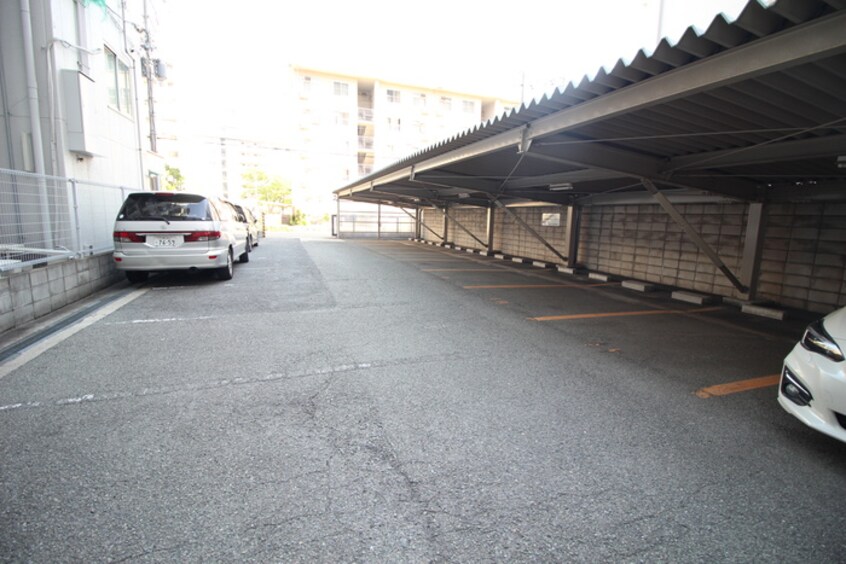 駐車場 メゾン恒悦