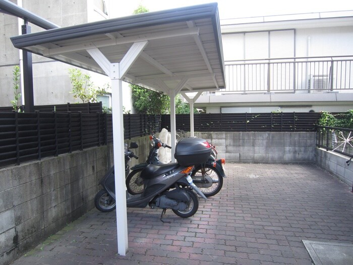 駐輪場 ランドハウス御影