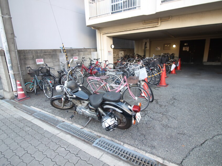 駐輪場 サンフラッツ新大阪別館