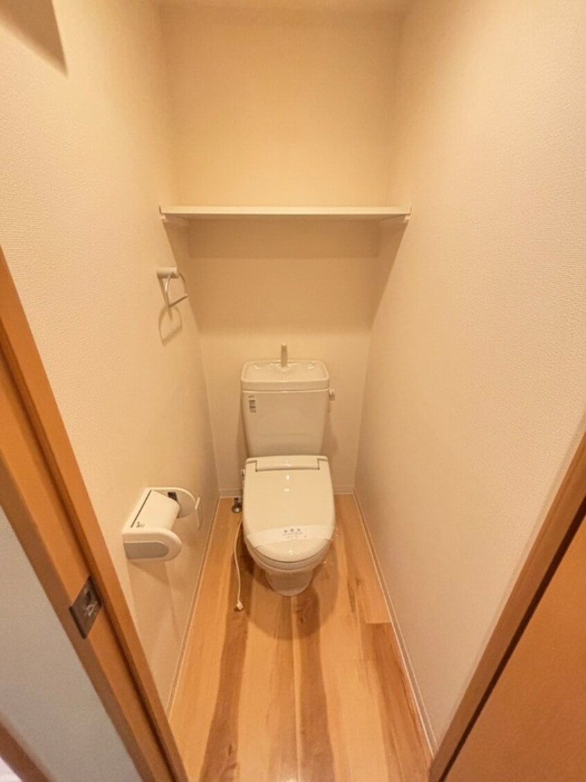 トイレ パサ－ジュ二条城東