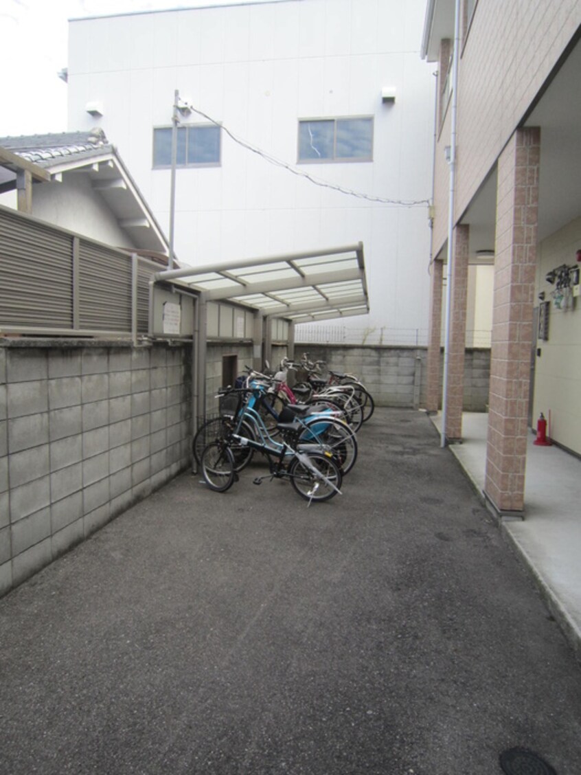 駐輪場 ＤＩＭＯＲＡ北花田