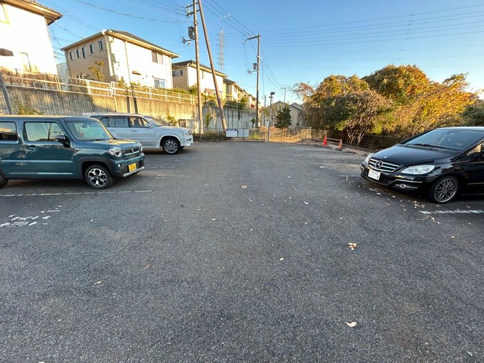 駐車場 グレ－スコ－ポⅢ