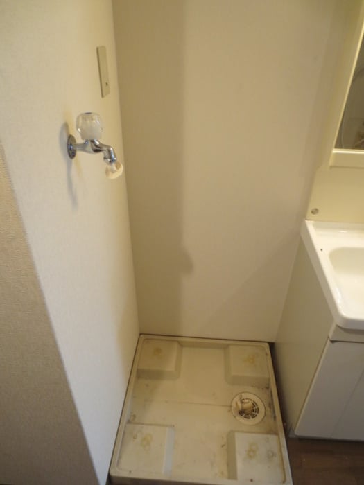 洗濯機置場 エスリード梅田西第２(604)