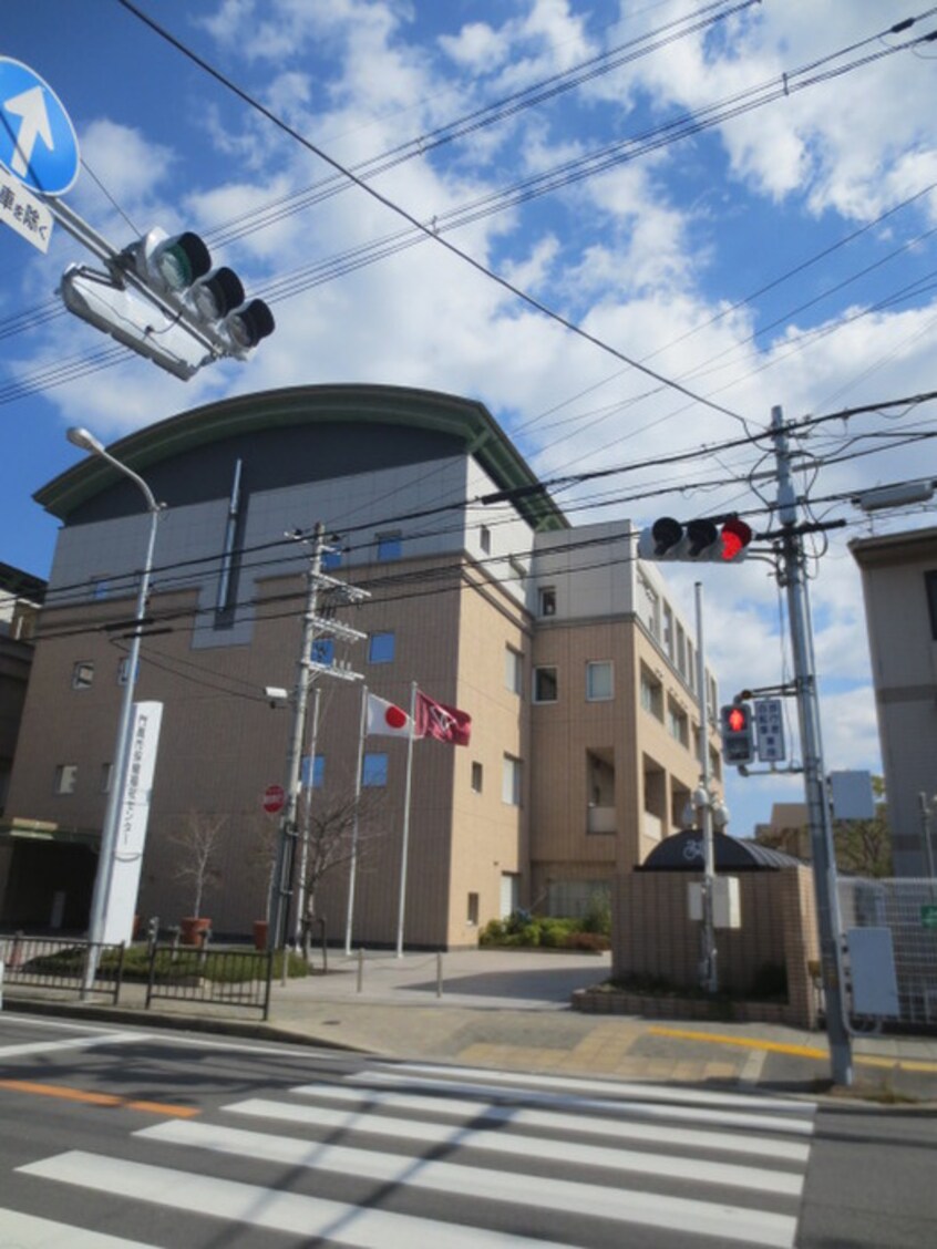 門真市民保健センター(病院)まで750m ソシアブリ－ズ