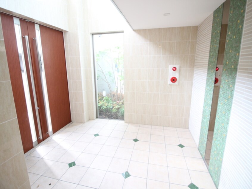 エントランス部分 ペリドット長居公園